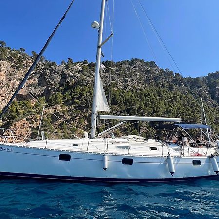 בדלונה Magnific Sailboat Next To The Beach Bcn מראה חיצוני תמונה